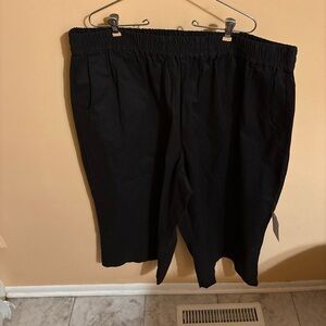NWT Universal Standard Wide Leg Black Cropped Pants